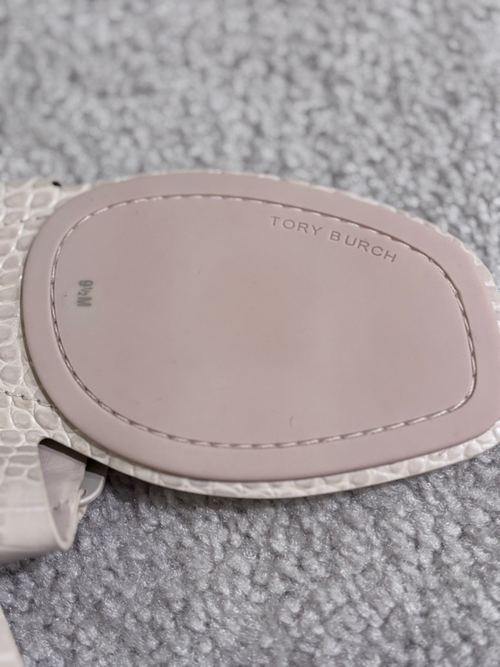 NEVER WORN Tory Burch Cream Leather Croc Embossed Sandals 9.5 - Picture 4 of 9